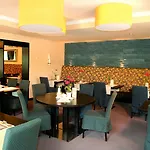 Moselhotel & Restaurant Zur Traube Gmbh لوف