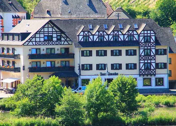 Ξενοδοχείο Moselhotel & Restaurant Zur Traube Gmbh 2*