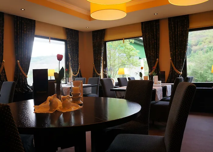 Moselhotel & Restaurant Zur Traube Gmbh 2*